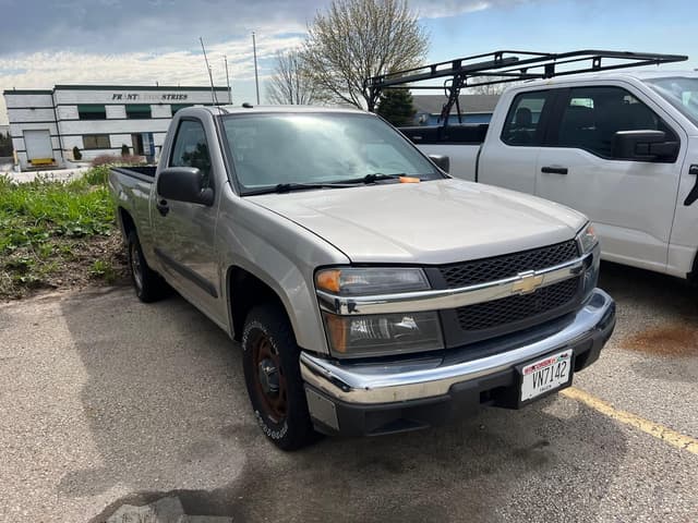 Image of Chevrolet Colorado equipment image 2