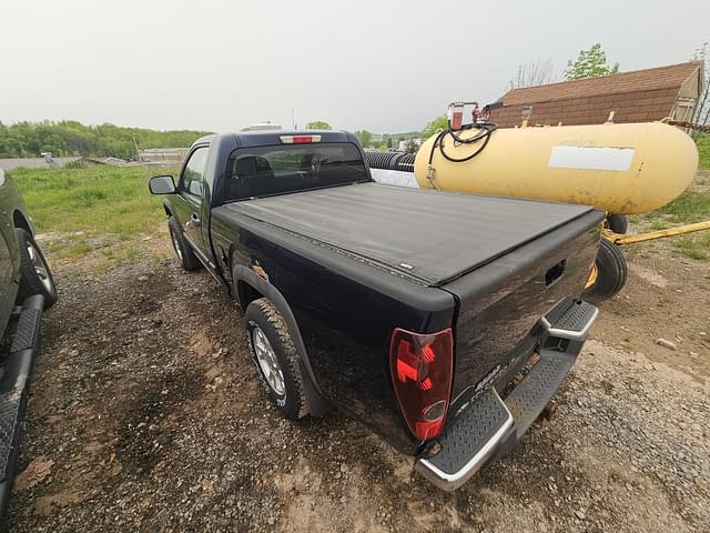 Image of Chevrolet Colorado equipment image 2