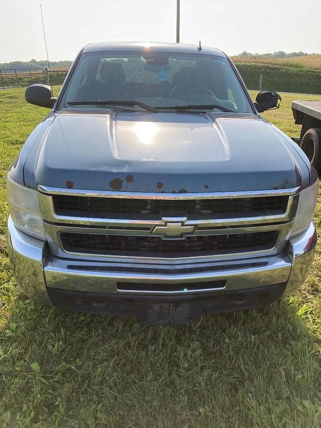 Image of Chevrolet 2500HD equipment image 1