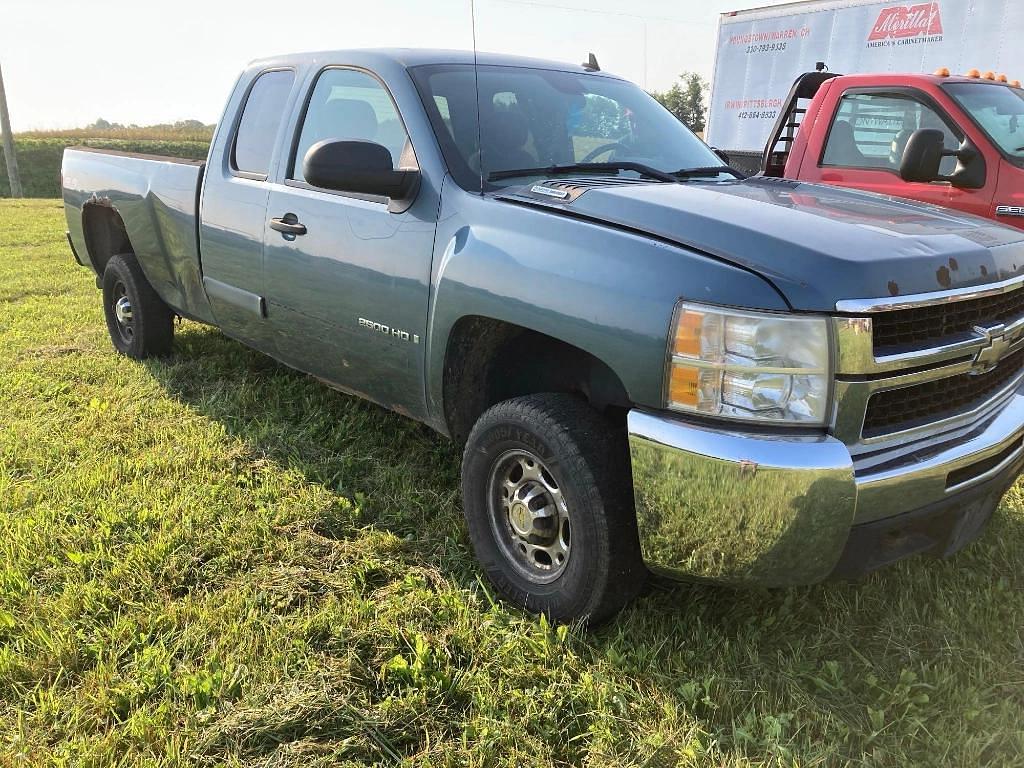 Image of Chevrolet 2500HD Primary image