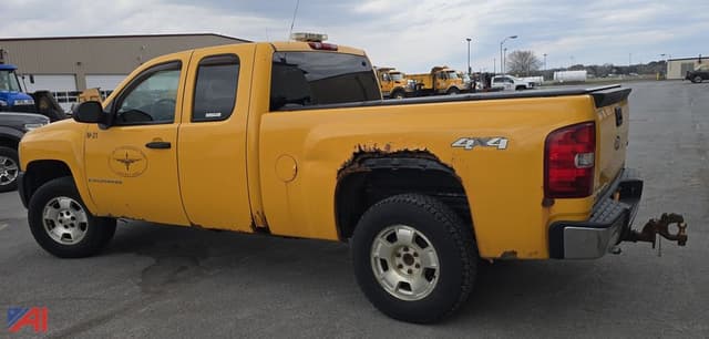 Image of Chevrolet 1500 equipment image 1