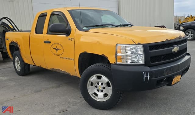 Image of Chevrolet 1500 equipment image 4