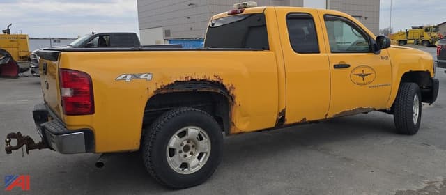 Image of Chevrolet 1500 equipment image 3
