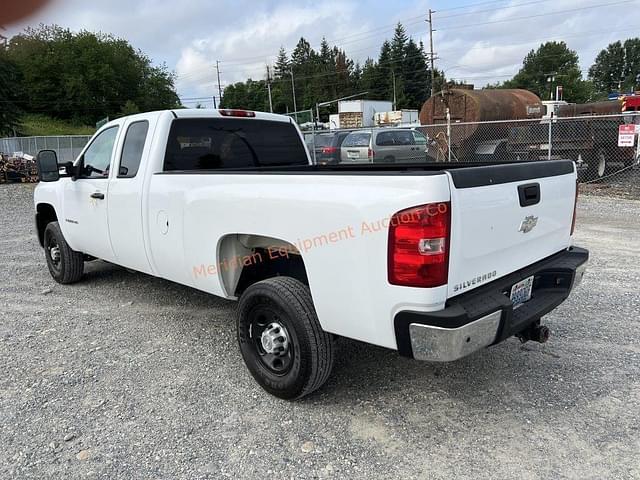 Image of Chevrolet 2500HD equipment image 3