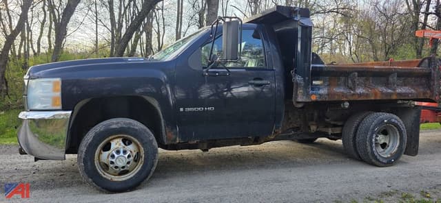 Image of Chevrolet 3500HD equipment image 1