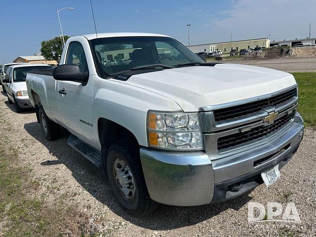 Image of Chevrolet 2500HD equipment image 2
