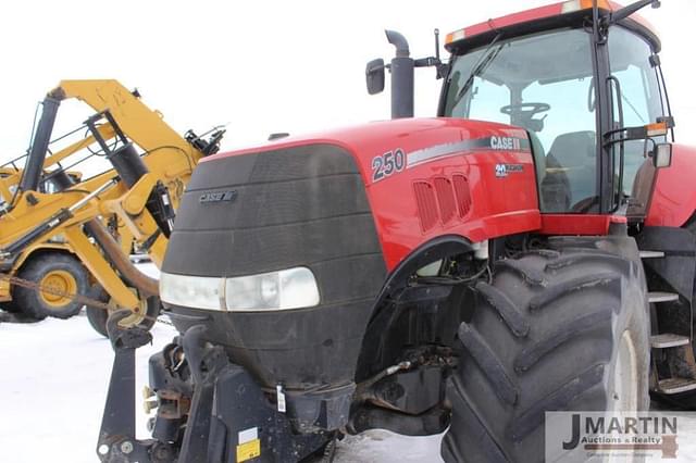 Image of Case IH Magnum 250 equipment image 4