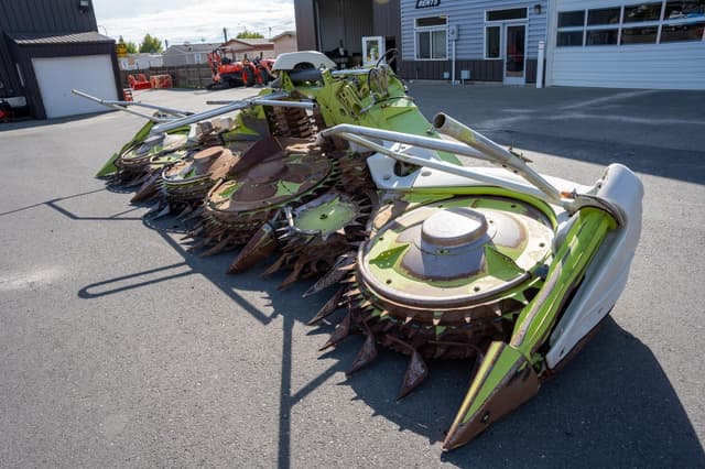Image of CLAAS Orbis 750 equipment image 2