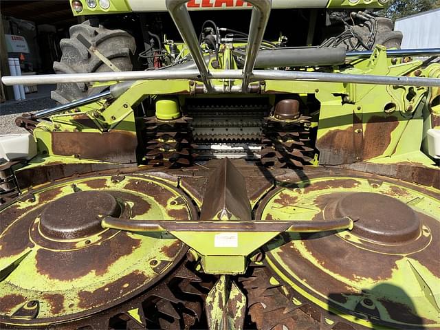 Image of CLAAS Orbis 750 equipment image 2