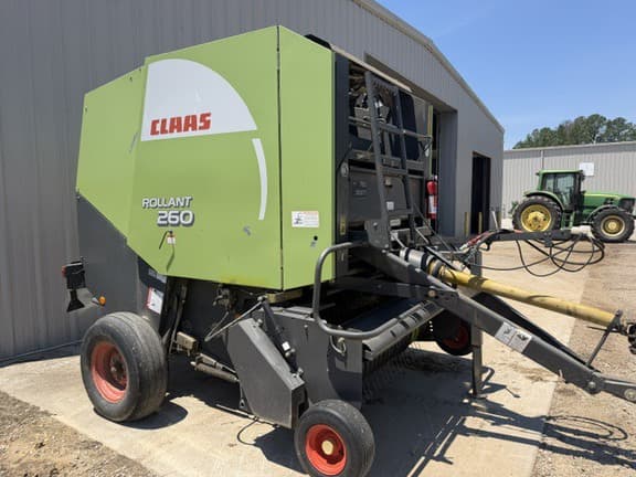 Image of CLAAS Rollant 260 equipment image 3