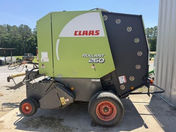 Image of CLAAS Rollant 260 equipment image 1
