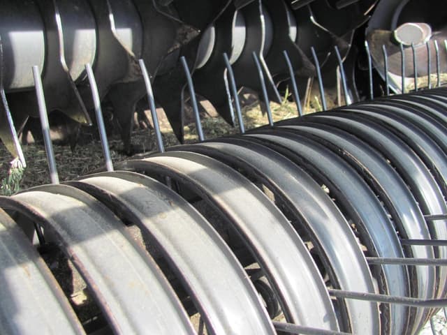 Image of CLAAS Variant 380 equipment image 3