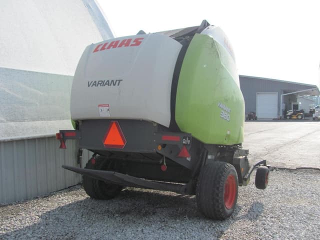 Image of CLAAS Variant 380 equipment image 1