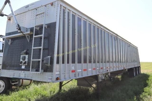 Image of Cornhusker 800 equipment image 2