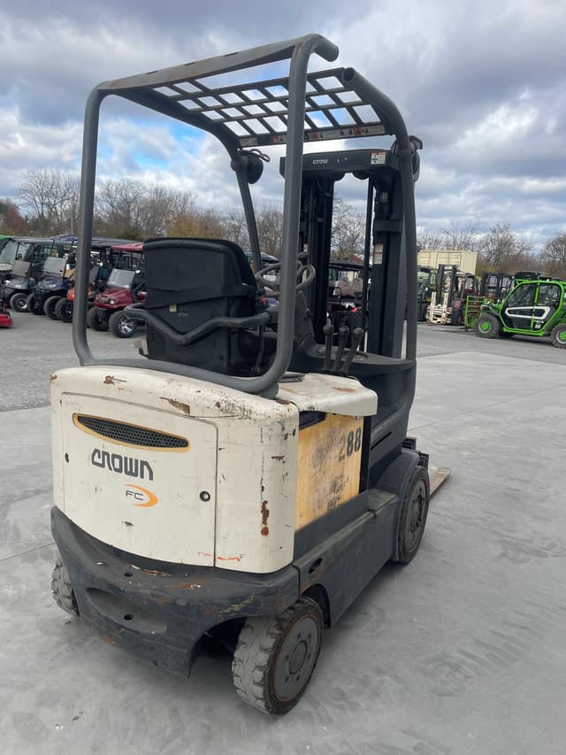 Image of Crown FC4515-40 equipment image 2