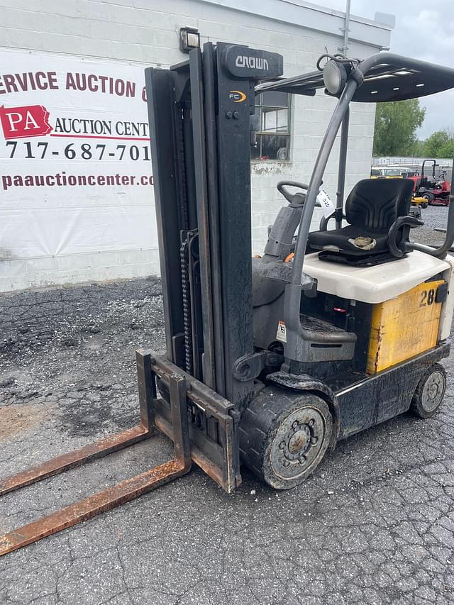 Image of Crown FC4500 equipment image 2