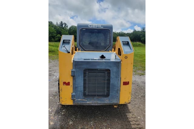 Image of Gehl CTL70 equipment image 3