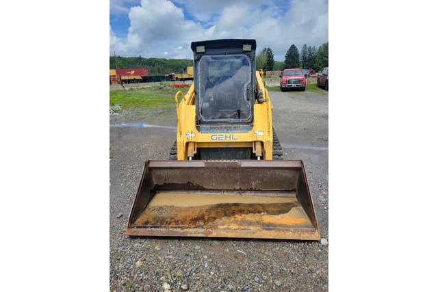 Image of Gehl CTL70 equipment image 2