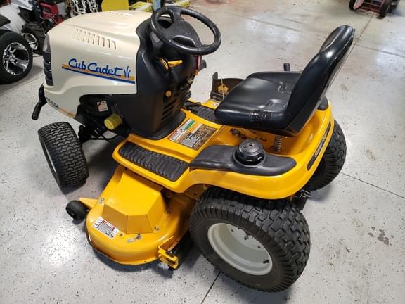 Image of Cub Cadet GT1554 equipment image 3