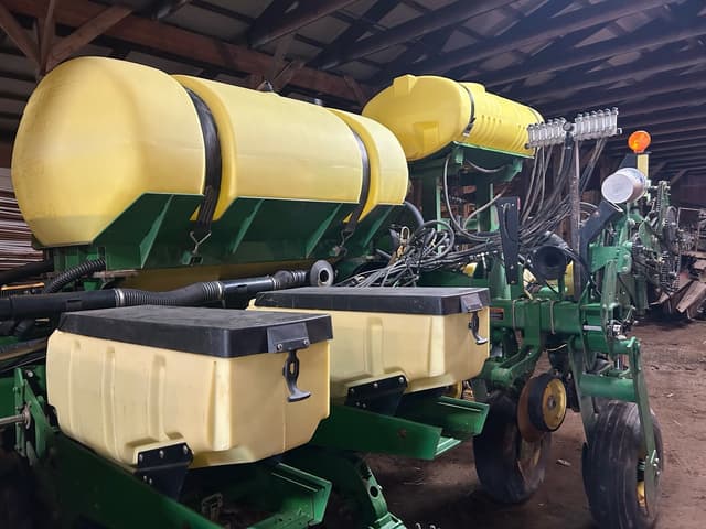 Image of John Deere 1770 equipment image 3