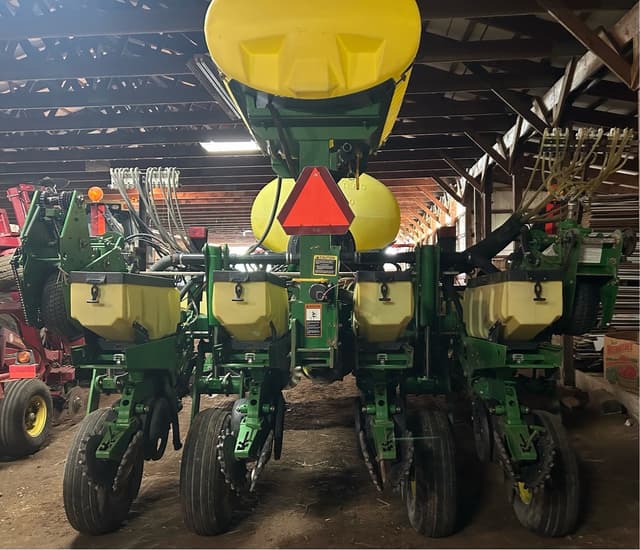 Image of John Deere 1770 equipment image 4