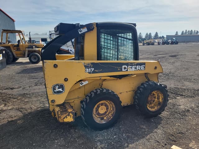 Image of John Deere 317 equipment image 1