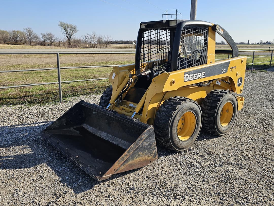 Image of John Deere 320 Primary image