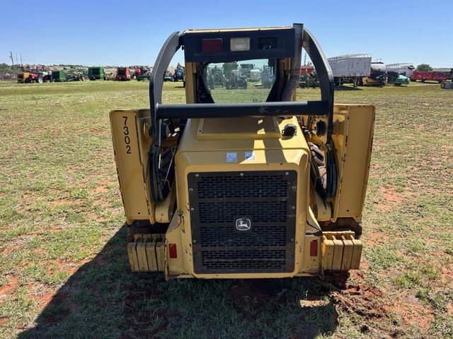 Image of John Deere 332 equipment image 3