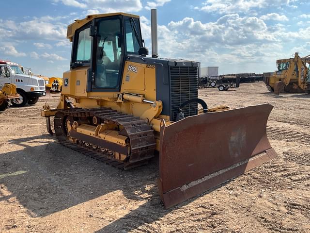 Image of John Deere 700J equipment image 2