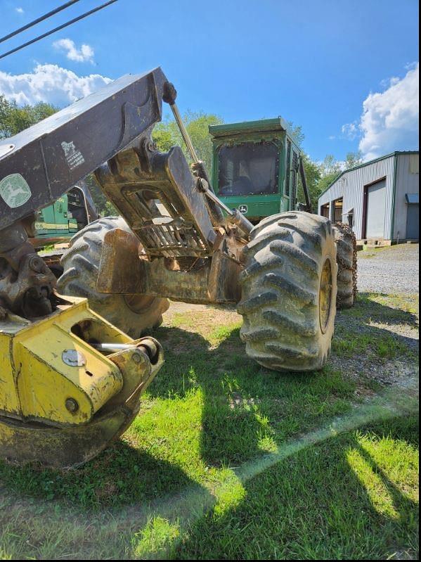 Image of John Deere 748H equipment image 2