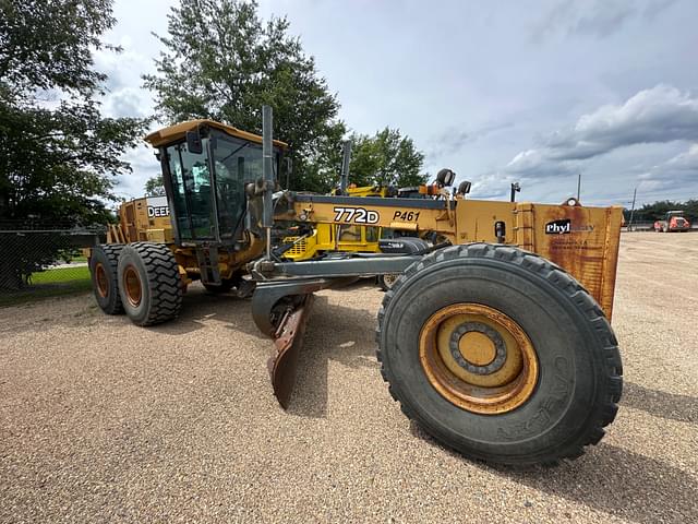 Image of John Deere 772D equipment image 1