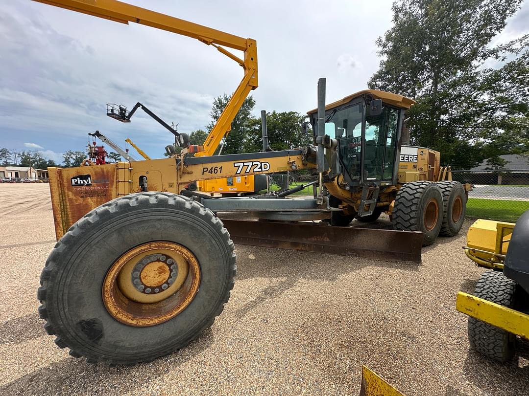 Image of John Deere 772D Primary image
