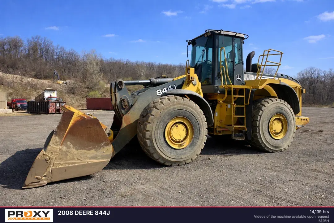 Image of John Deere 844J Primary image