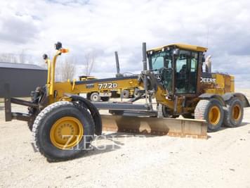 Main image John Deere 772D