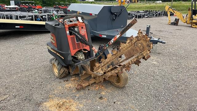 Image of Ditch Witch R150 equipment image 2