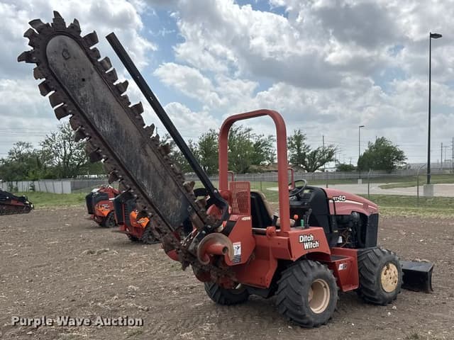 Image of Ditch Witch RT40 equipment image 4