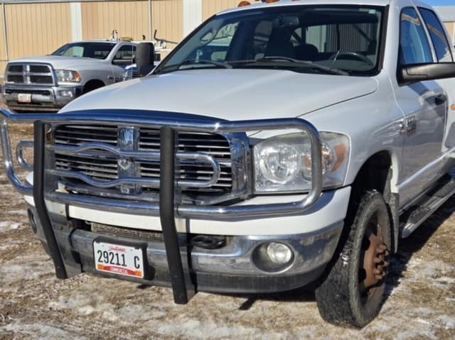 Image of Dodge Ram 3500 equipment image 1