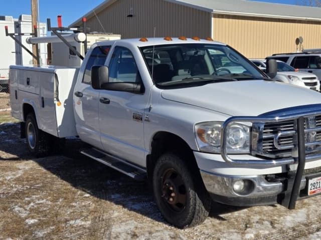 Image of Dodge Ram 3500 equipment image 2
