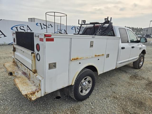 Image of Dodge Ram 3500 equipment image 4