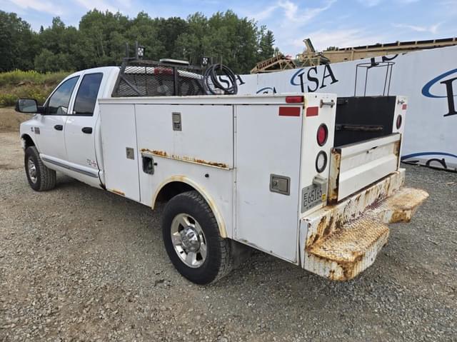 Image of Dodge Ram 3500 equipment image 2