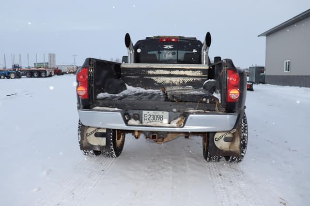 Image of Dodge Ram 3500 equipment image 4