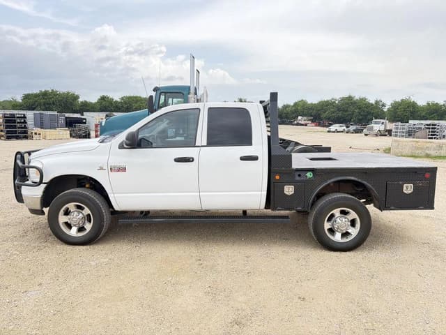 Image of Dodge Ram 3500 equipment image 1