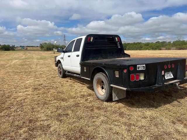 Image of Dodge Ram 3500 equipment image 4