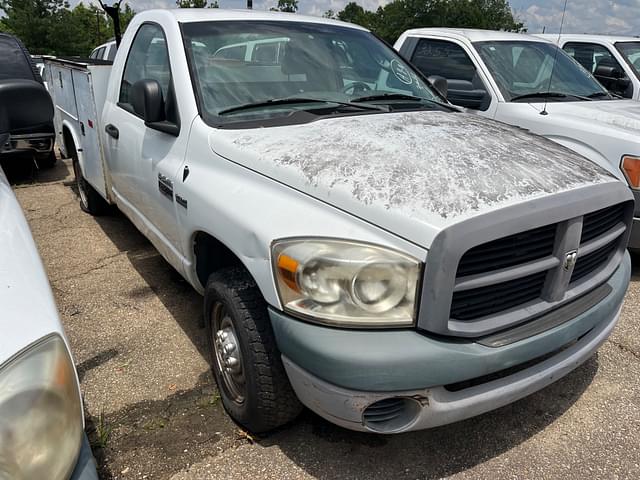 Image of Dodge Ram 2500 equipment image 4