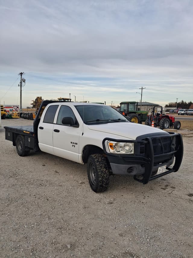 Image of Dodge Ram 1500 equipment image 4