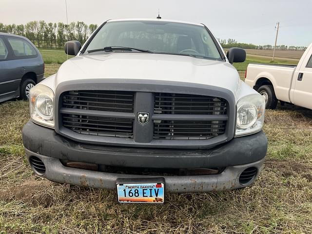 Image of Dodge Ram 1500 equipment image 3