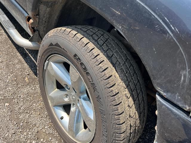 Image of Dodge Ram 1500 equipment image 3