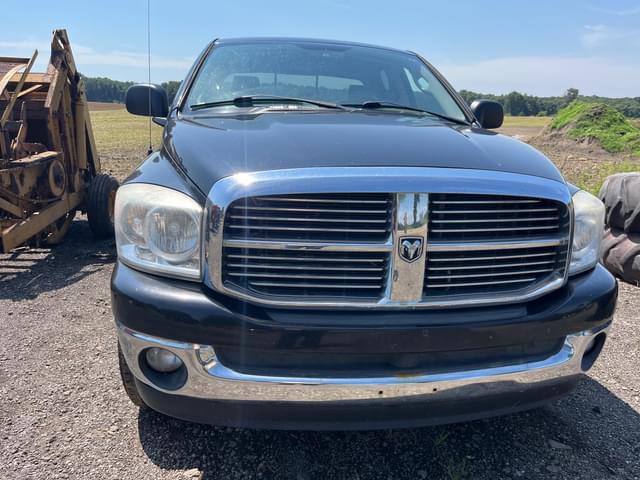 Image of Dodge Ram 1500 equipment image 2