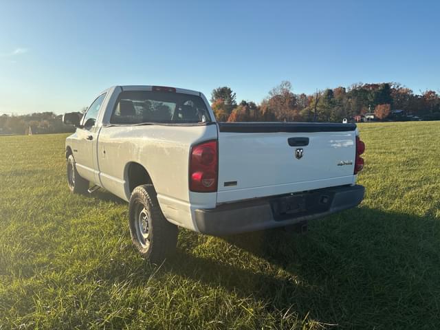 Image of Dodge Ram 1500 equipment image 2