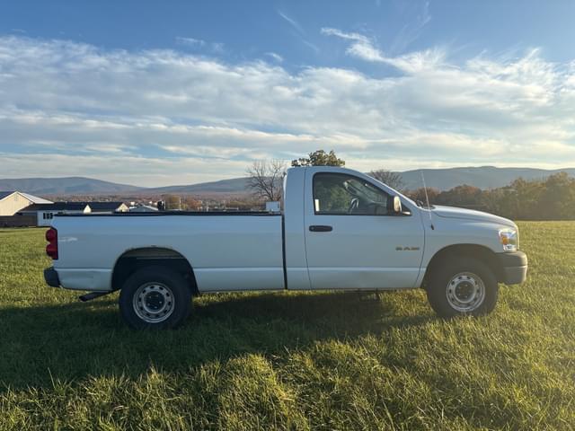 Image of Dodge Ram 1500 equipment image 4